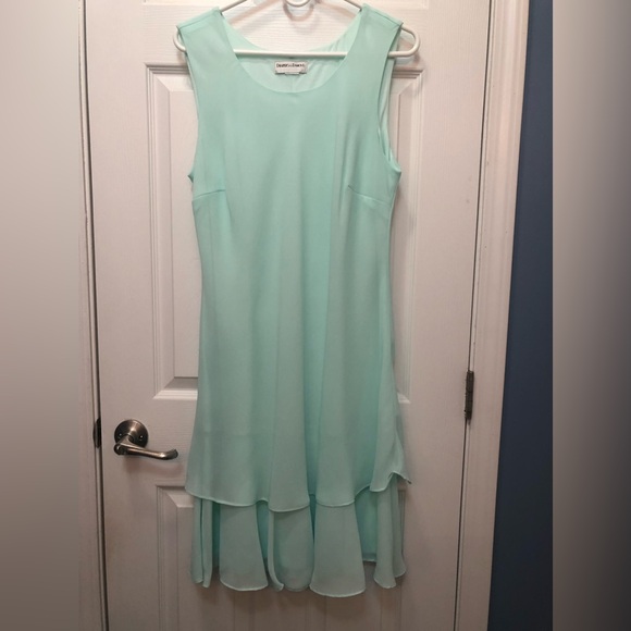 DRAPERS & DAMONS SPECIAL OCCASION DRESS WITH MATCHING JACKET - Picture 2 of 3